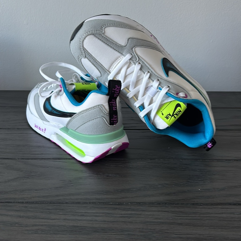 NWT Nike Airs - Picture 8 of 8